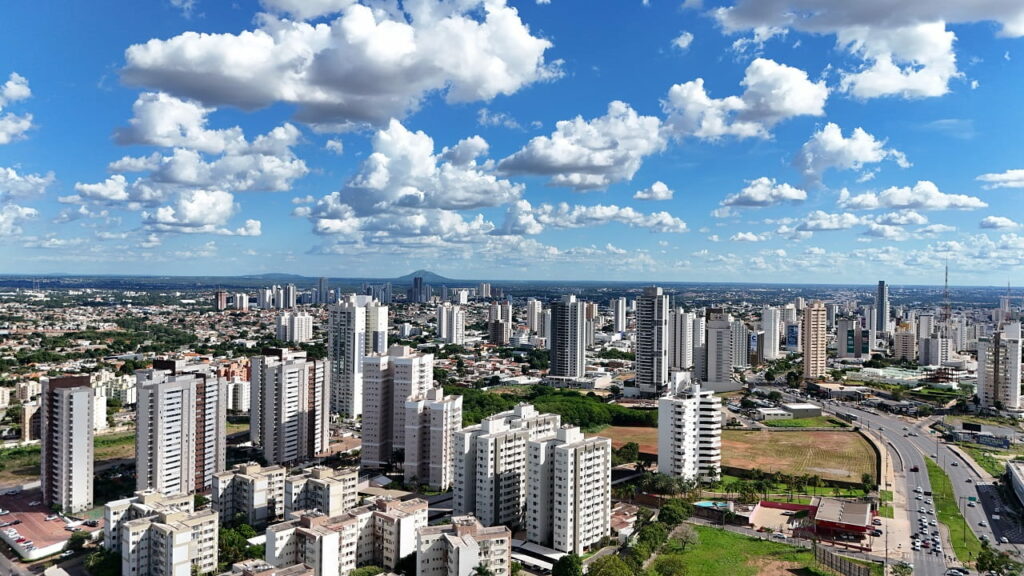 Leia mais sobre o artigo Explorando a Localização Empresarial com Drones em Cuiabá, MT